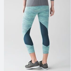 Lululemon Athletica Pace Rival Crop in Space Dye Sz 12 Zip Pocket